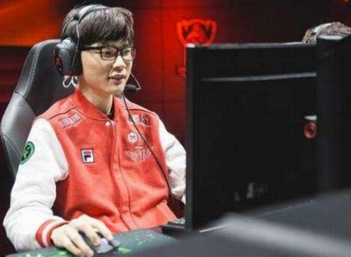 展现出强大 展现出强大