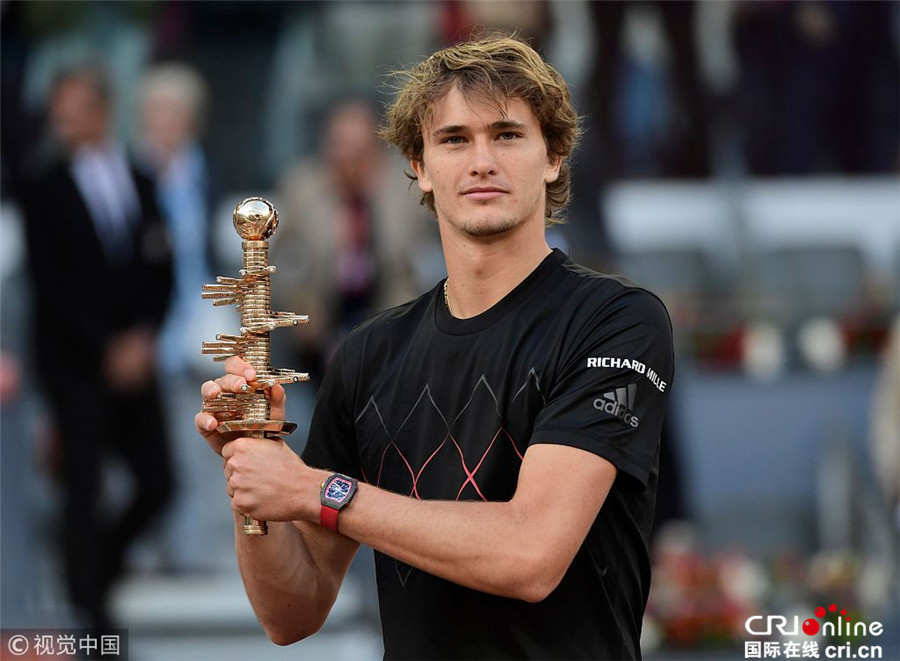 她本次的成 她本次的成